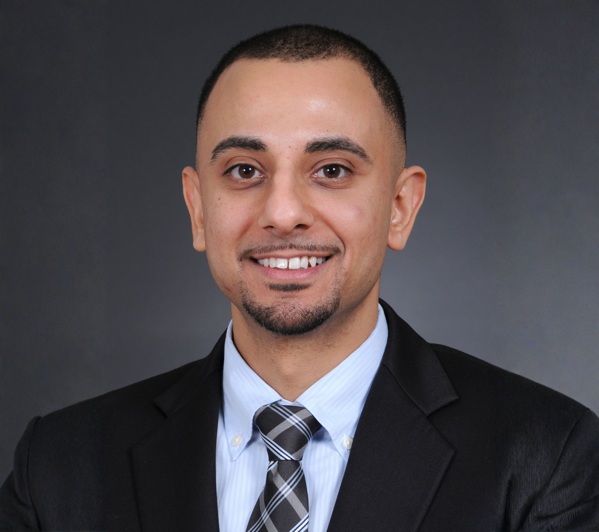 Dr . Robert Bechara, MD