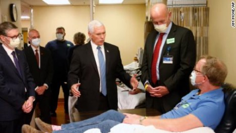US VP Mike Pence visiting Mayo Clinic without a medical mask