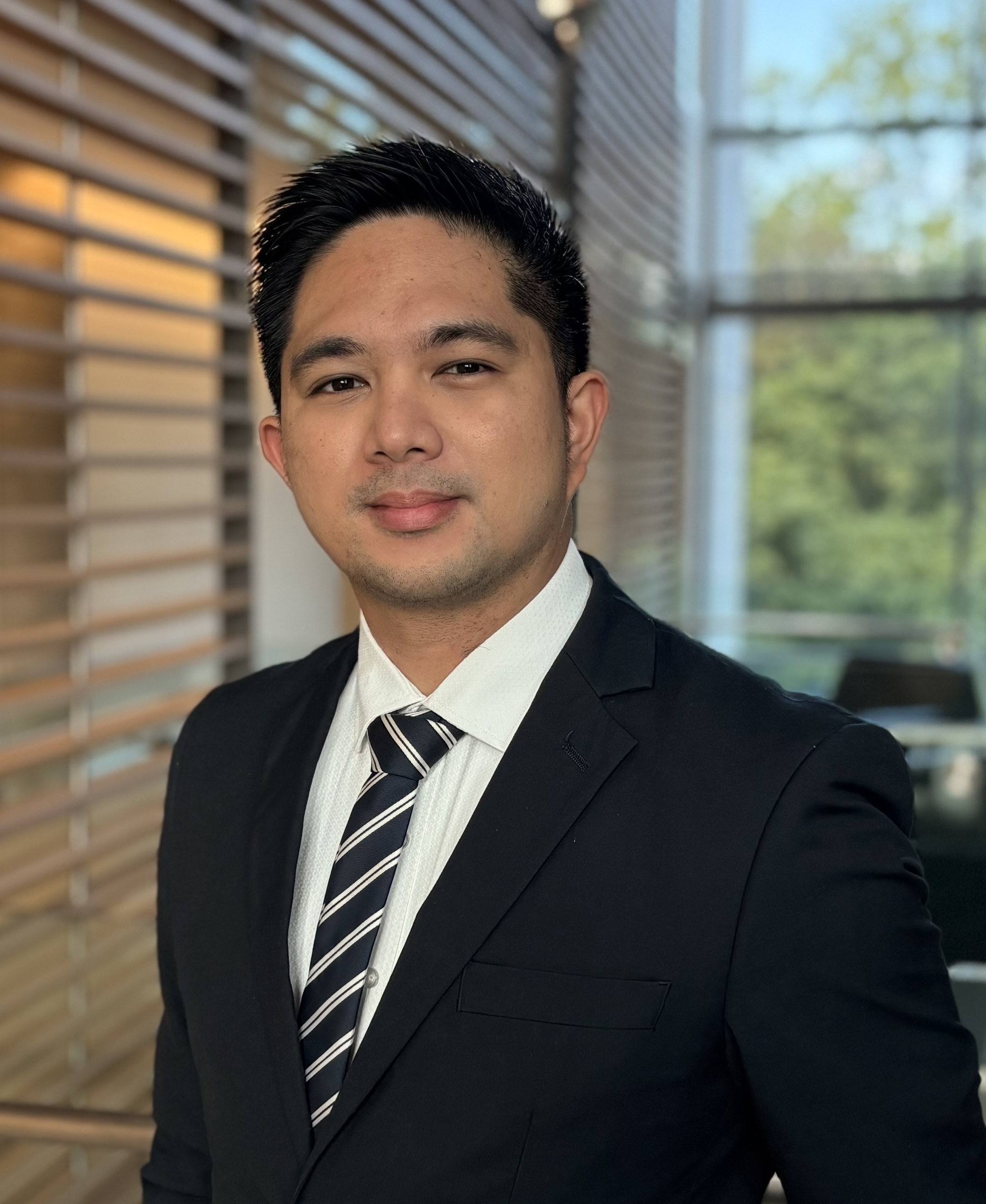 Dr. Robert Sarmiento